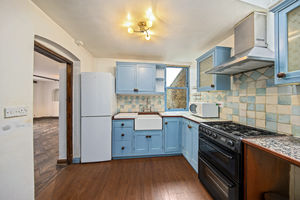Kitchen- click for photo gallery
